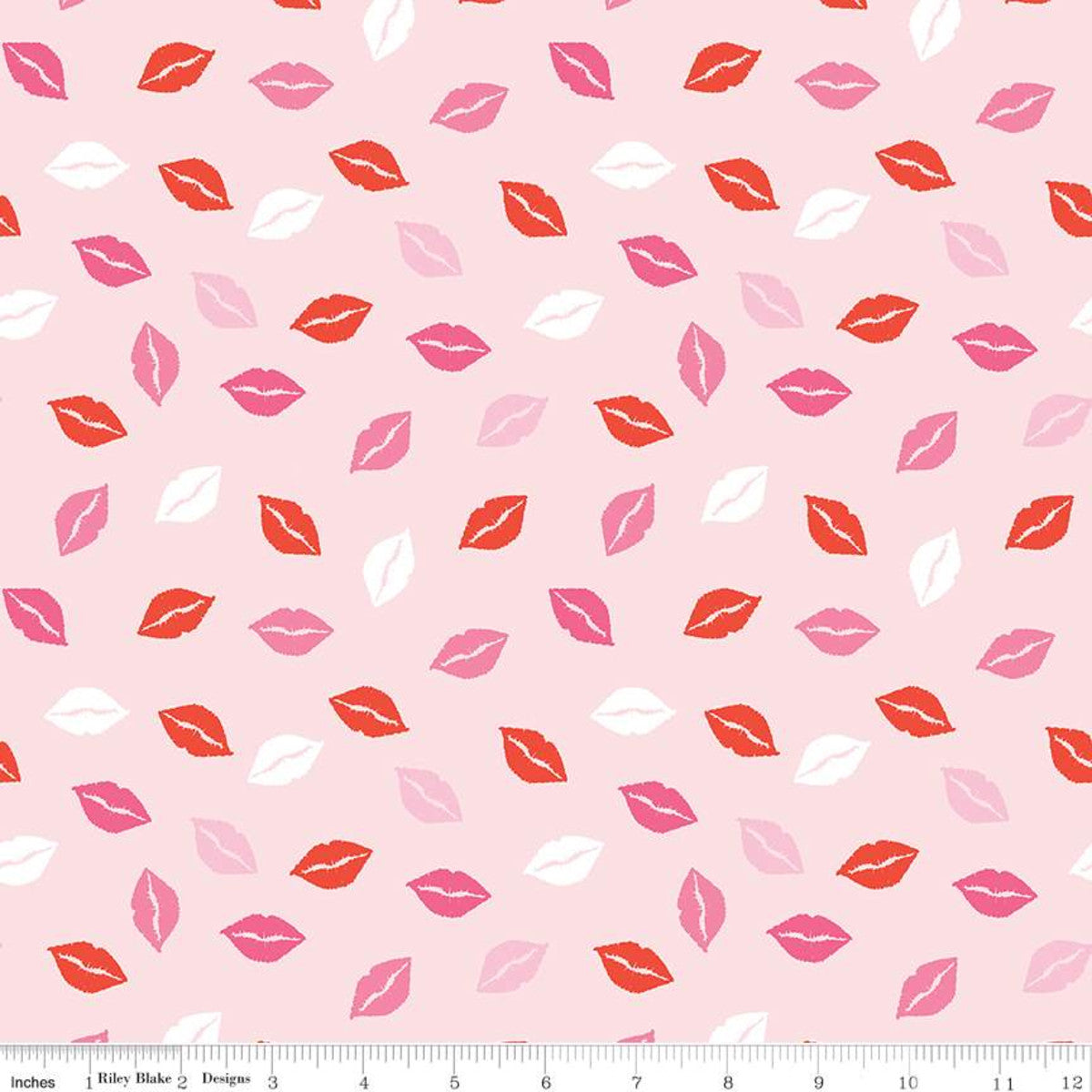 Sending Love Kisses Valentine's Day Fabric, by Riley Blake Designs, Pi –  Addicted to Fabric
